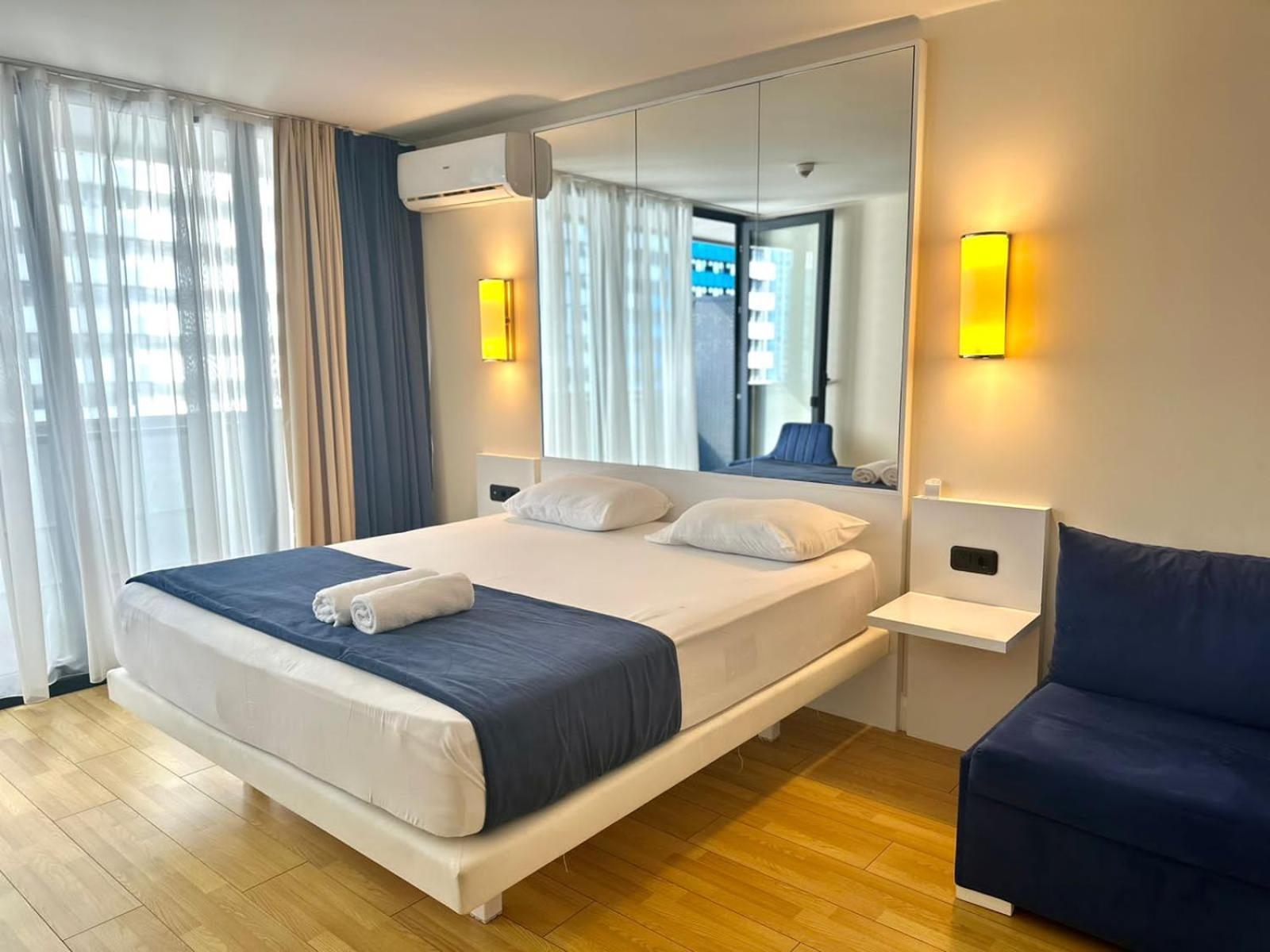 Queen Apartments In บาทูมิ ภายนอก รูปภาพ