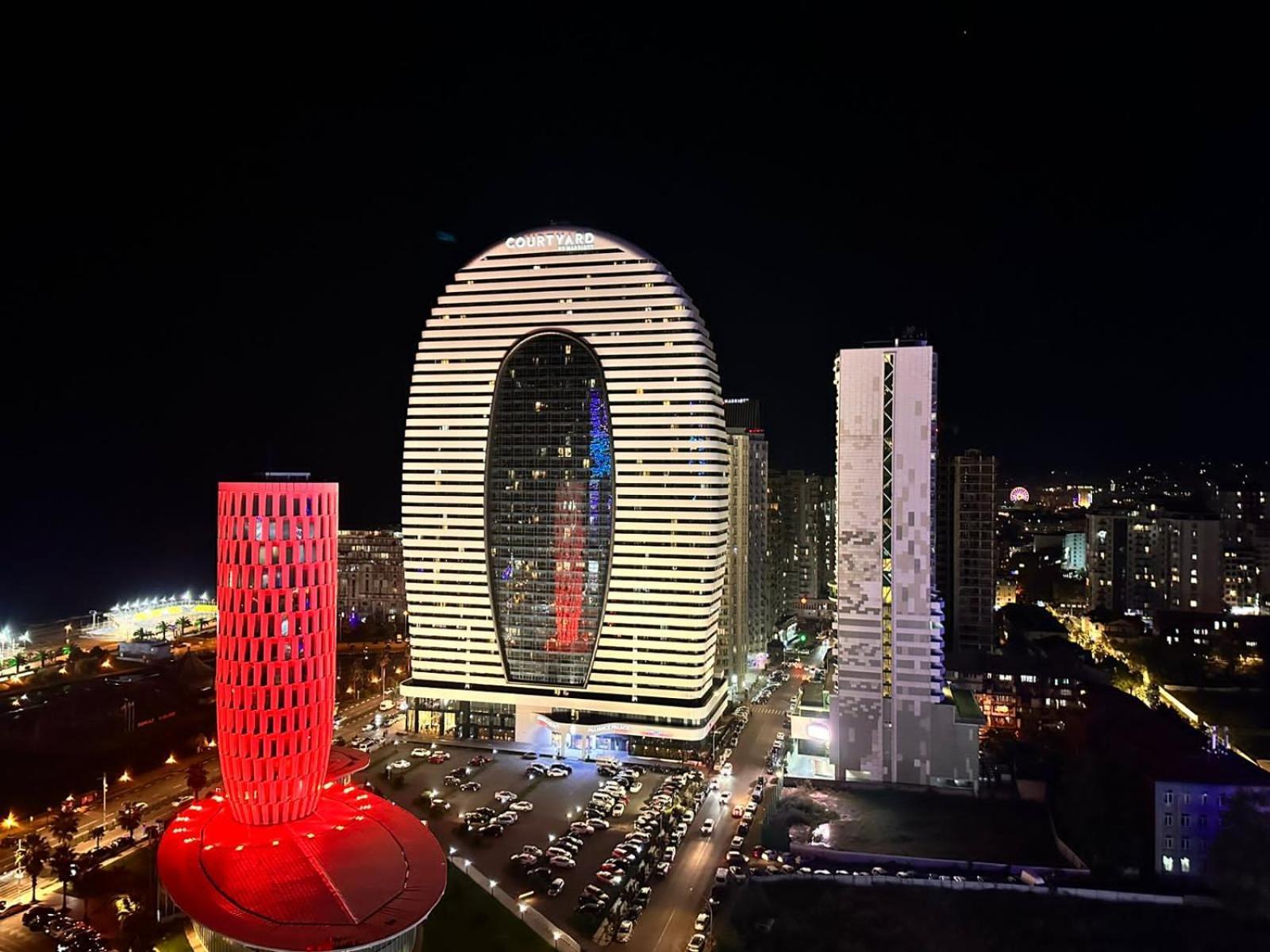 Queen Apartments In บาทูมิ ภายนอก รูปภาพ